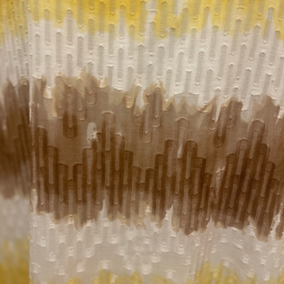 Alfred Dunner Flowy keyhole V-Neck, Ombre 3/4 sleeve Top. Size 16 - Picture 5 of 7